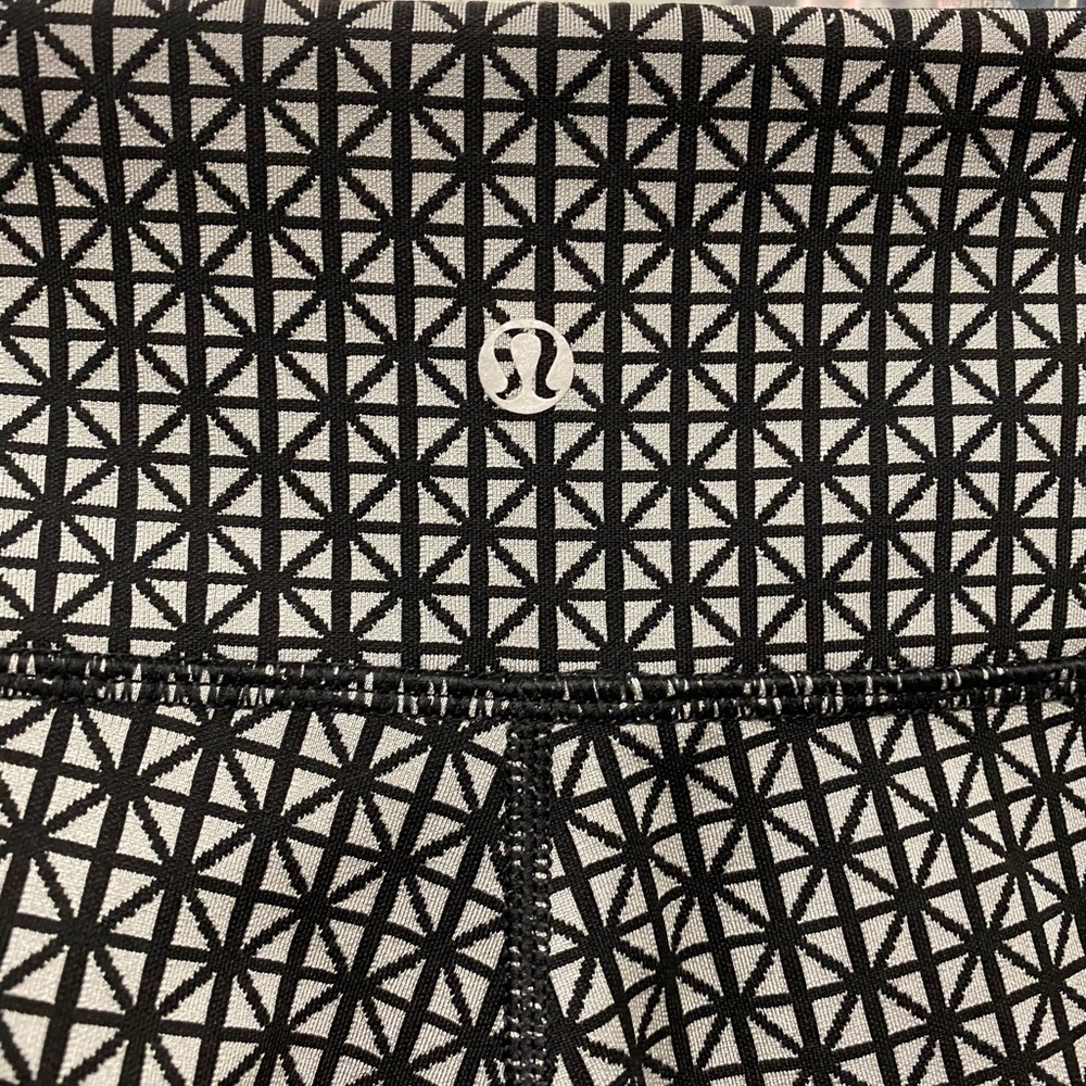 LuLu Lemon Geometric Patter Leggings
